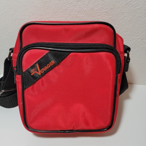 Lebo Voyager Camera bag with strap red and black - Picture 2 of 6
